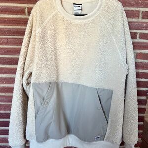 The North Face Ridge Pullover Sherpa Fleece Pullover Crewneck